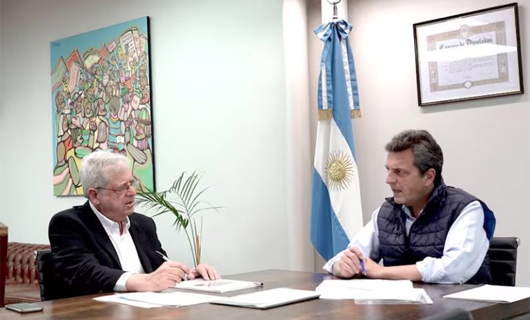 El Gobierno aseguró que no habrá devaluación del dólar oficial el día después de las elecciones