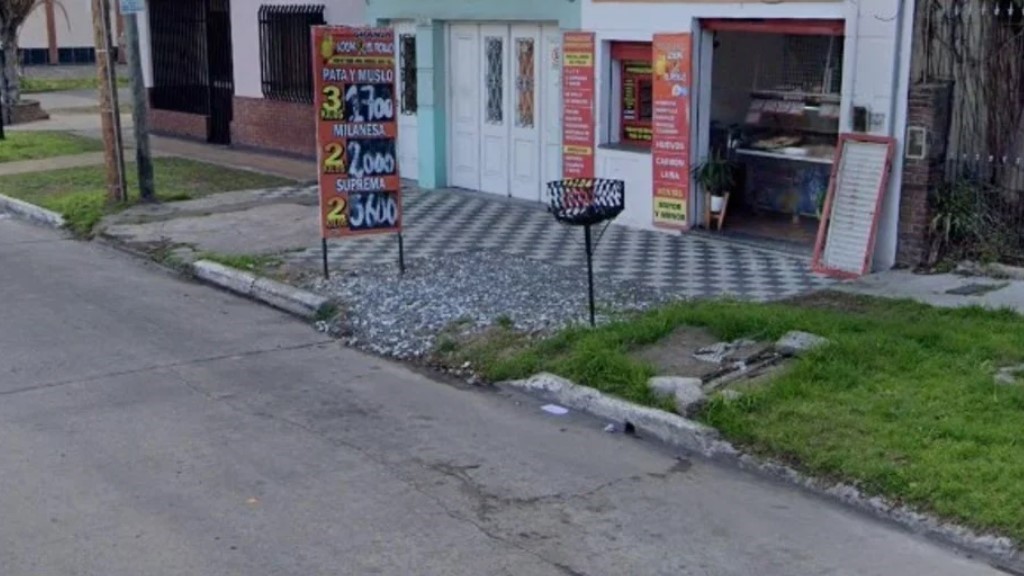 Brutal crimen en Valentín Alsina: un hombre fue a comprar a una pollería, lo mataron para robarle y su hijo de cuatro años quedó adentro del auto