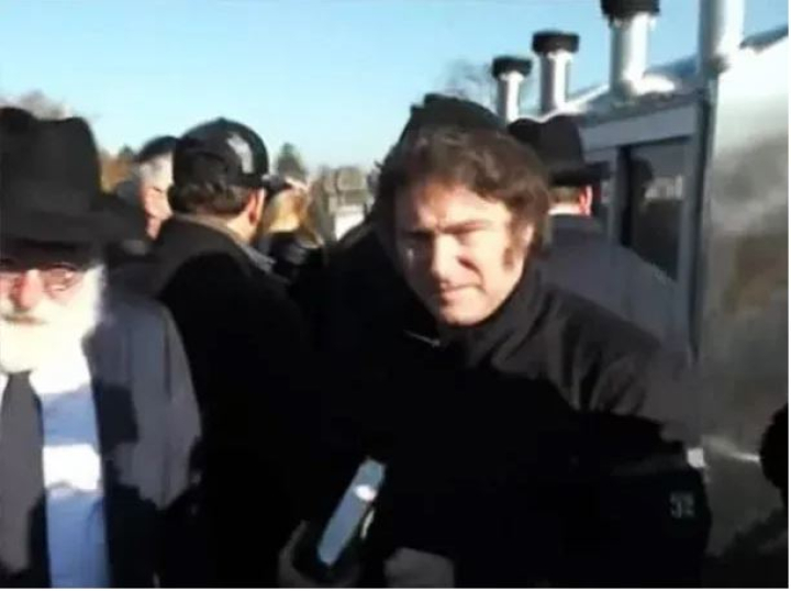 Javier Milei llegó a Estados Unidos y visitó la tumba del «rebe de Lubavitch»