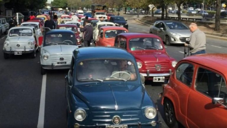 Llega la Fiesta del Fitito en Caseros: cómo será la expo del Fiat 600 que busca un récord y por qué calles irá la caravana