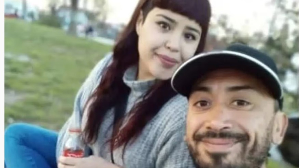 Florencia González y Juan Pereira, en un momento feliz de sus vidas. Hoy la joven fue agredida por su pareja en Isidro Casanova y lo denuncio ante la Justicia.