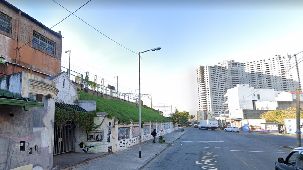 Adjudicaron la reconstrucción de la estación Avellaneda del Tren Roca: cómo será la nueva parada que lleva casi ocho años con andenes provisorios