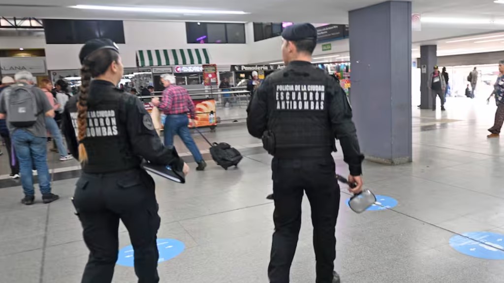 Amenazas de bomba en el tren Roca y en el tren Sarmiento: cómo está afectado el servicio y qué ramales incluye