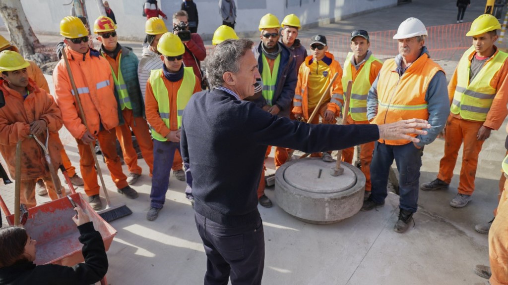Gabriel Katopodis hizo campaña arriba del tren Mitre y llamó a votar por Massa: qué dijo el ministro de Obras Públicas