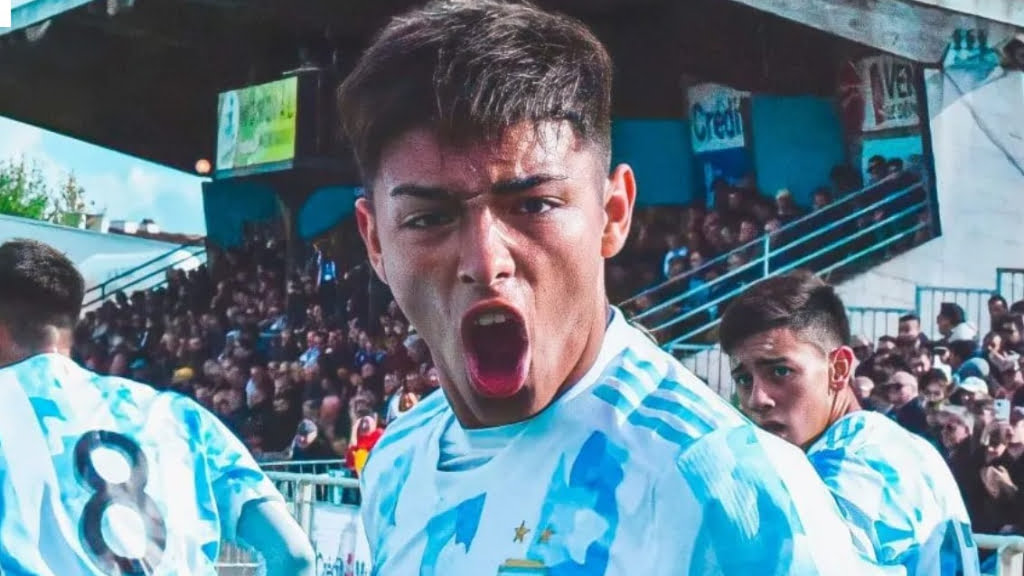 Agustín Ruberto y la boca llena de gol. El pibe de River es el actual goleador del Mundial Sub 17 de Indonesia.