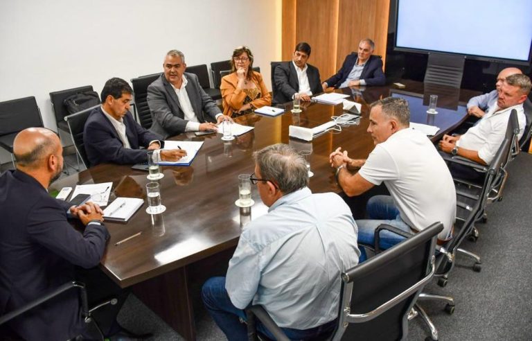 🔴 PROVINCIALES | El IPDUV y el Nuevo Banco del Chaco trabajarán en herramientas para facilitar el pago de cuotas