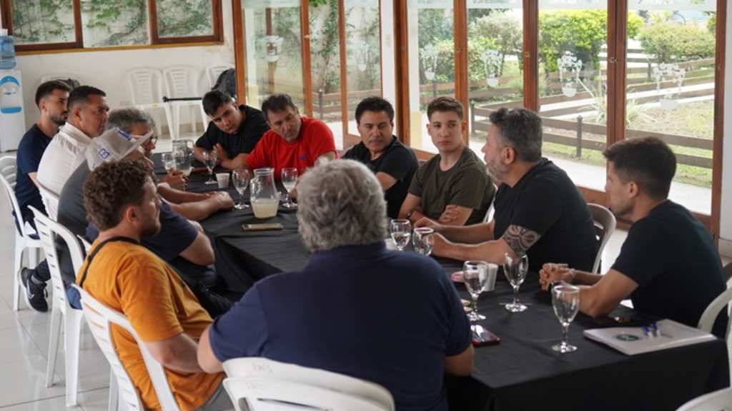 Tras garantizar el asado, en Merlo suman la canasta de mesa dulce a bajo precio en Año Nuevo: cuánto costará, qué trae y dónde se la puede comprar