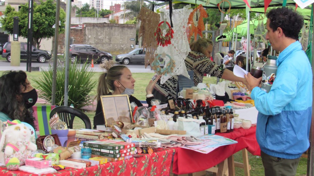 Avellaneda lanza un Paseo Navideño para comprar regalos a bajo precio: qué artículos se pueden encontrar y cuándo será