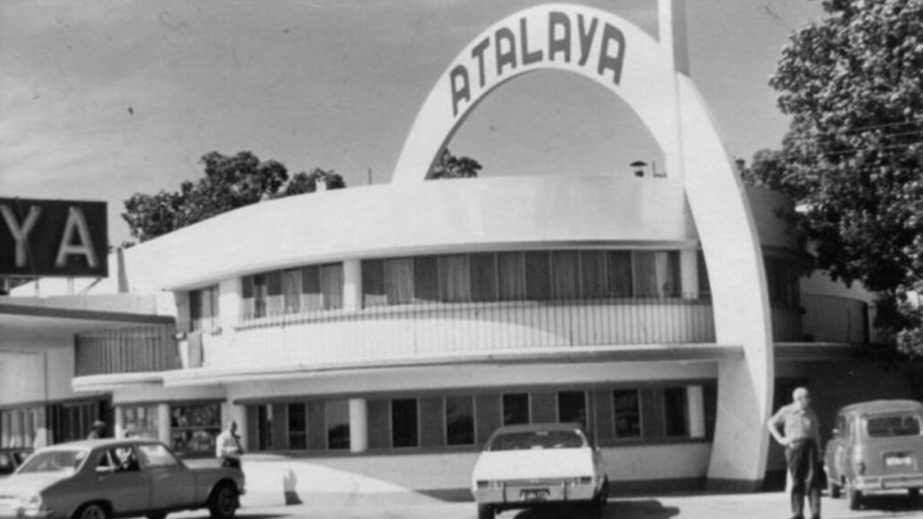 El parador Atalaya, famoso por las medialunas en la Ruta 2, busca empleados para su nuevo local en Pilar: qué puestos ofrece y cómo anotarse