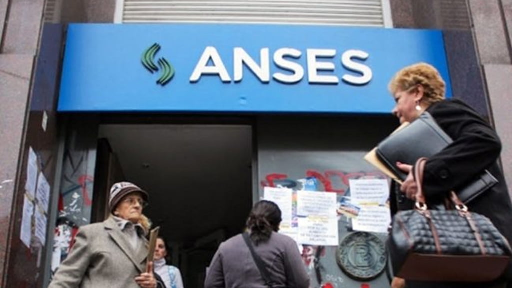 ANSES informó cuándo se cobrarán las jubilaciones, pensiones y asignaciones en el mes de mayo: el calendario completo