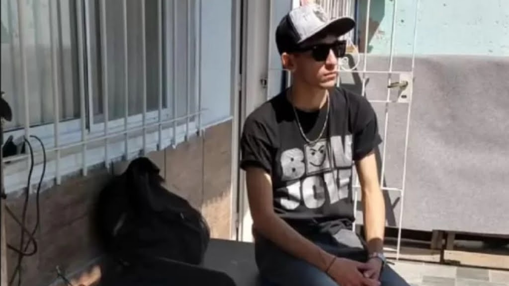 Según testigos, la patada que le causó muere cerebral a Lautaro Alvaredo se le pegaron mientras estaba en el piso desvanecido.