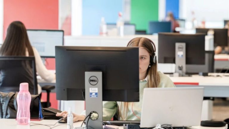 La Comuna de Tres de Febrero busca jóvenes para pasantías remuneradas y dará un curso gratuito de repostería para emprendedores