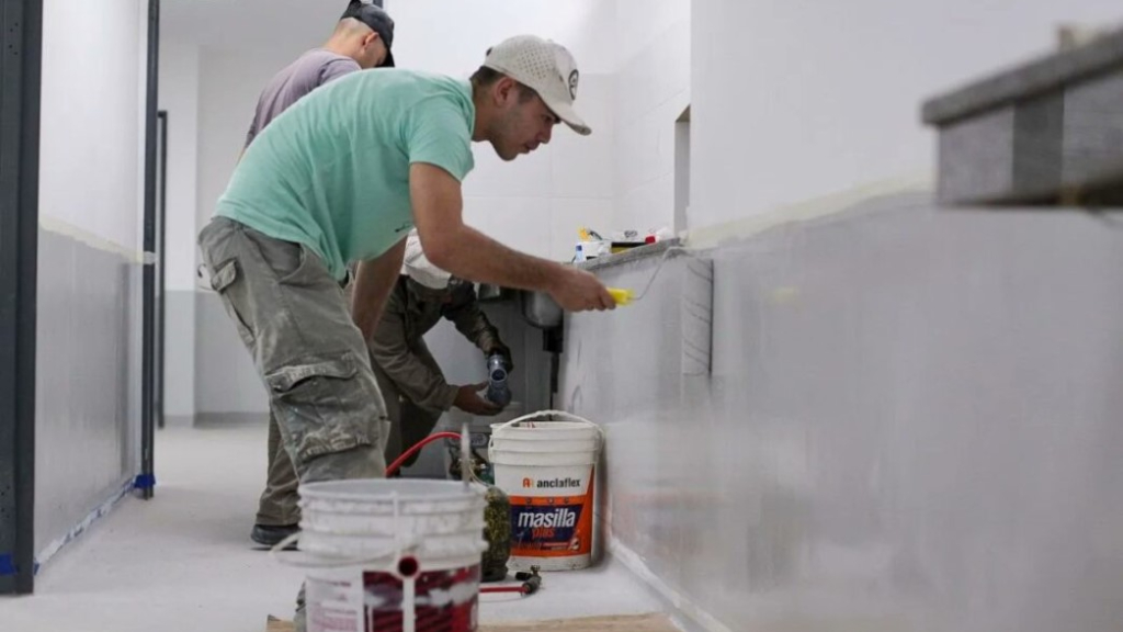 Los trabajos en la Guardia del Hospital Oller de San Francisco Solano, en Quilmes, están casi listos.