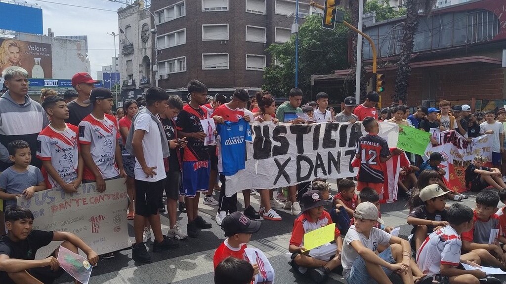 Dante Canteros Barrientos, Avellaneda