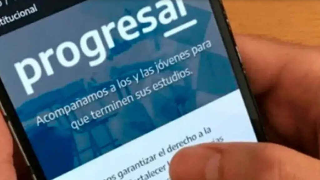 Las Becas Progresar mantendrán el mismo monto que se pagaba en junio de 2023, lo que es una mala noticia para los alumnos.