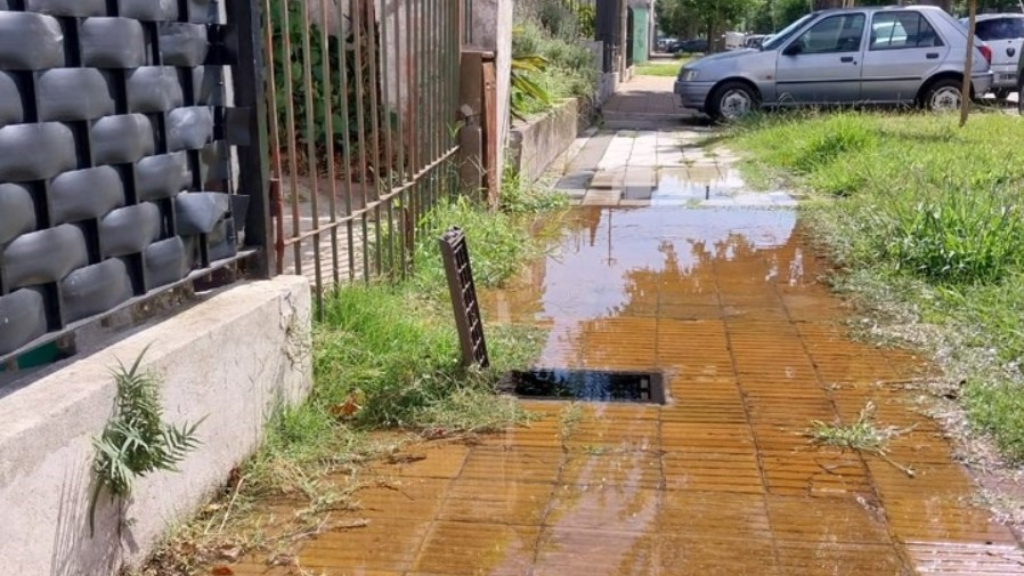 En el Barrio Gráfico de Wilde el delito de moda es robar medidores de agua y gas. En otras zonas del Conurbano se repite la modalidad.