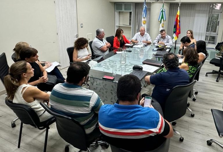 🔴 CHACO | Gobierno y empresarios del transporte acordaron sostener el servicio y trabajar de cara a las audiencias