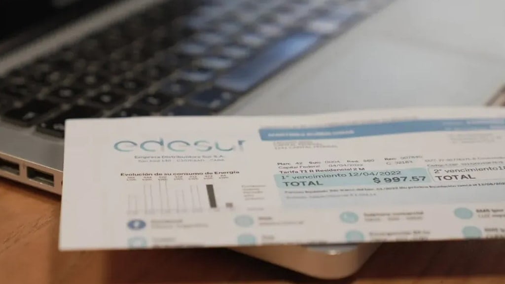 Redujeron el tiempo sin electricidad para reclamar a Edesur y Edenor: cuánto debe durar el corte de luz para pedir un resarcimiento