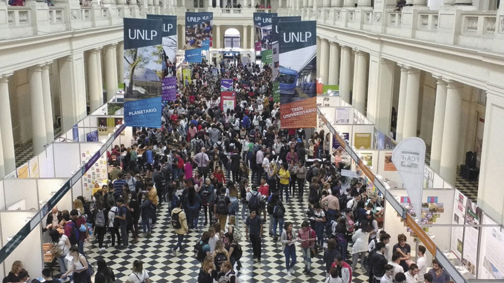 Universidad de La Plata, becas, ciclo lectivo 2024