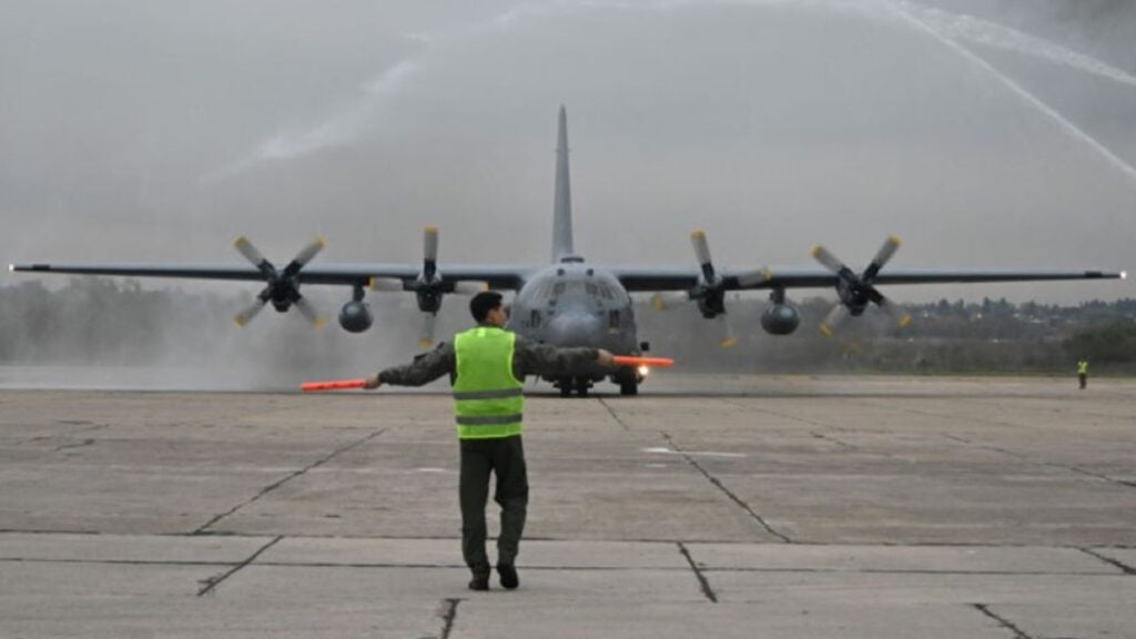 La Base Aérea de El Palomar busca vecinos jóvenes expertos en oficios para trabajar en la Fuerza Aérea Argentina.
