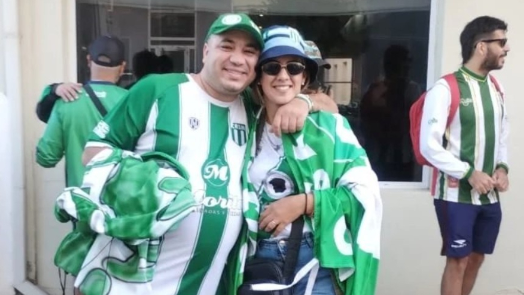 Damián, Daiana, el verde, el blanco, San Miguel... Todo conforma un combo de pasión que terminará en casamiento.