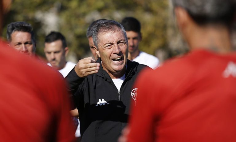 Kudelka inició su tercera etapa como entrenador de Huracán