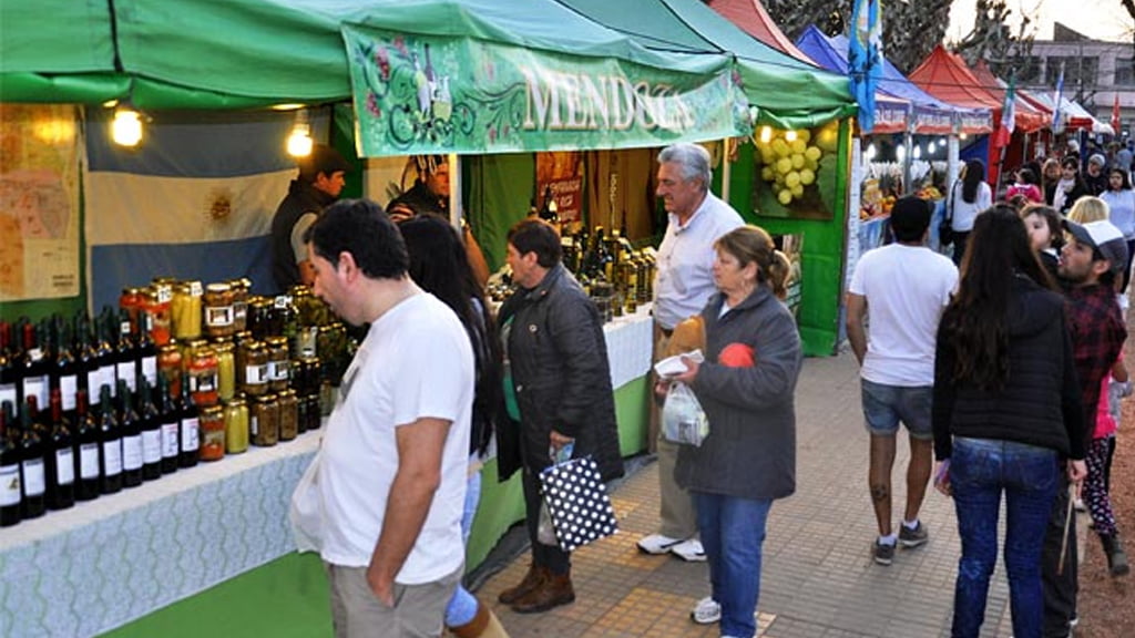 La Nueva Luna, Los Charros y el Quinteto Imperial darán shows con entrada libre y gratuita en Morón: cuándo y dónde serán