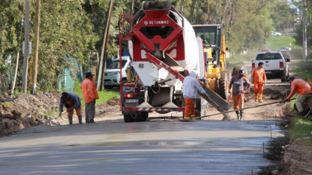 Los trabajos en la calle Moctezuma, en Moreno, avanzan según lo previsto.
