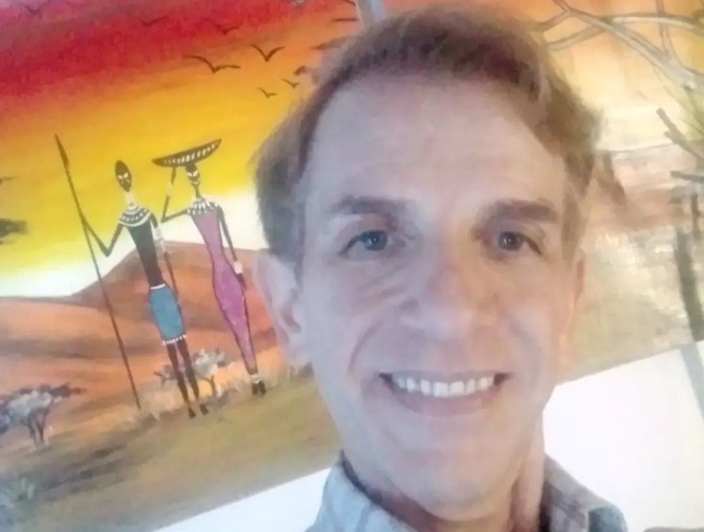 Fabián Schultz, Chica Latina, Policía Bonaerense, cantante, Lomas de Zamora