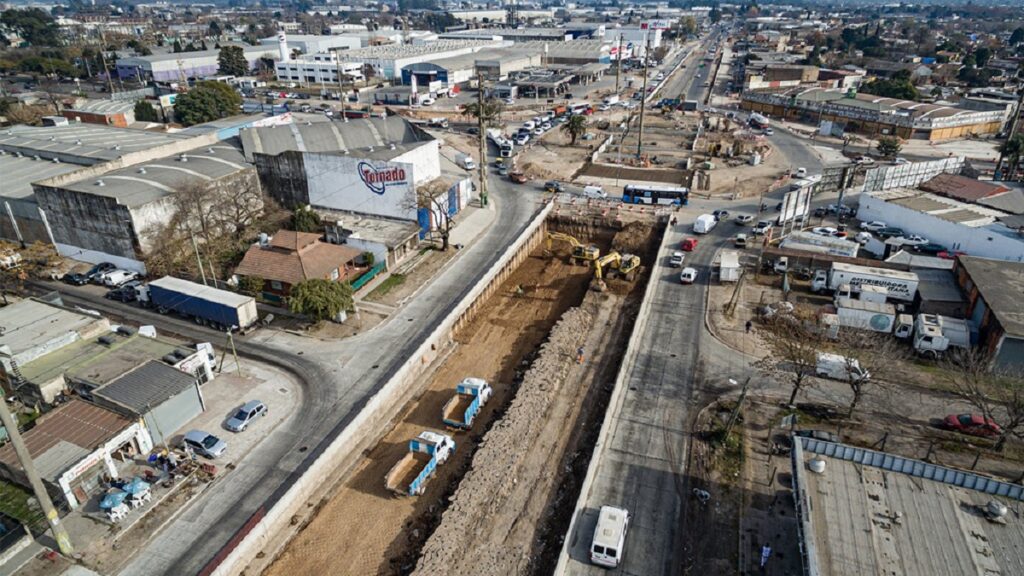 Almirante Brown: avanza la mega obra del viaducto en la rotonda de Burzaco