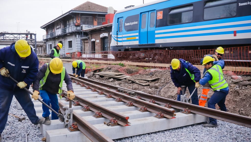 Tren Mitre, obras