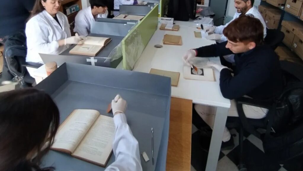 UNLaM, libros, Gobierno porteño