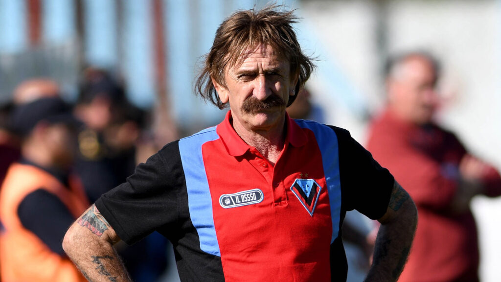 Vico tiene 65 años y asumió como DT del Tricolor en 2008, pero ya lleva dos décadas en el club.