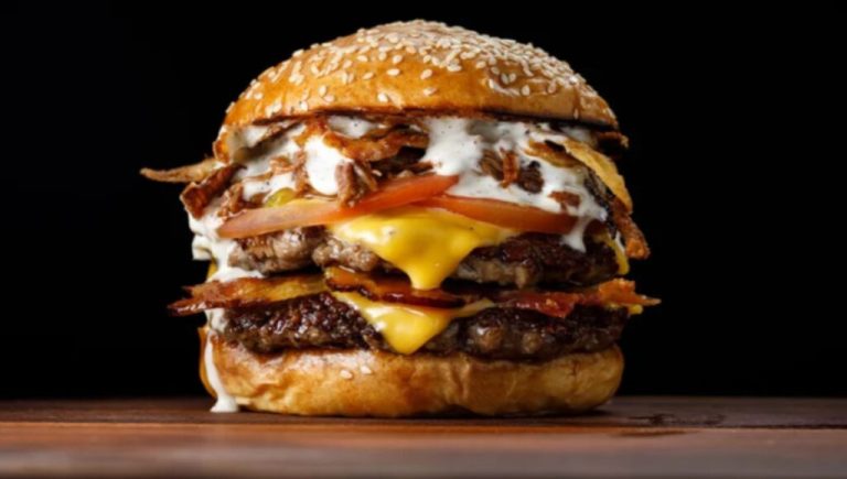 Llega la Noche de la Hamburguesa a Tres de Febrero: uno por uno, los locales que se suman y sus increíbles ofertas