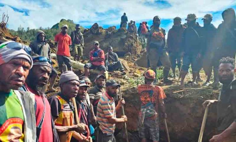 Deslizamiento de tierra en Papúa Nueva Guínea arrasó con una aldea y miles de personas sepultadas