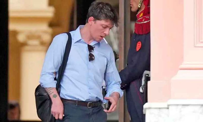 El socio principal de Santiago Caputo gastó $10.000 millones en publicidad en tres meses