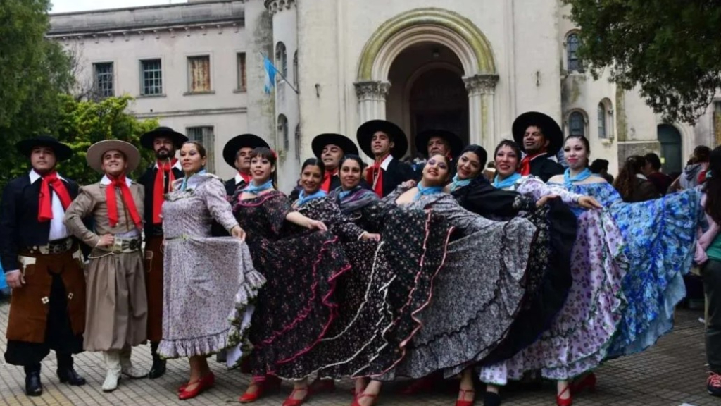 Música, shows en vivo y la mejor gastronomía, en los festejos patronales de San Antonio de Padua, en Merlo.