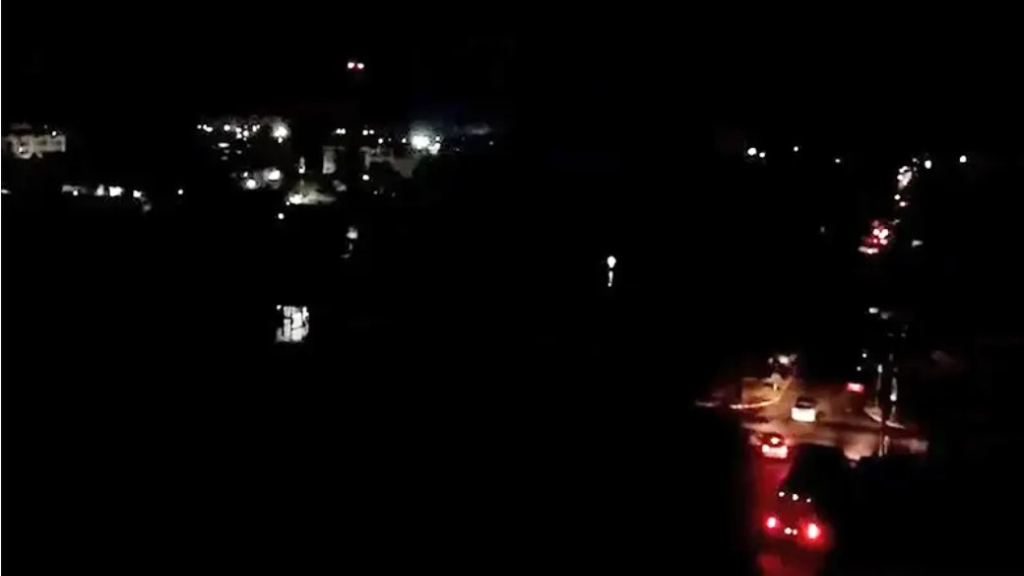 Una imagen del pasado 16 de mayo, cuando la localidad de Escobar sufrió un apagón masivo que afectó a miles de vecinos.