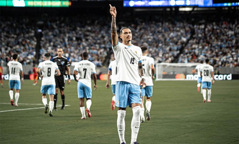 Uruguay sigue exhibiendo fútbol y goleó por 5 a 0 a Bolivia