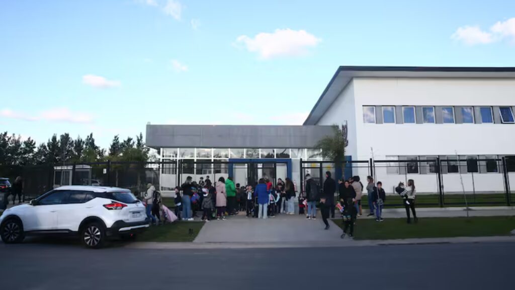 cierre, colegio, Nordelta