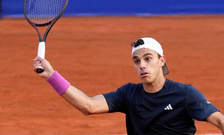 Cerúndolo avanza a paso firme en el ATP de Hamburgo