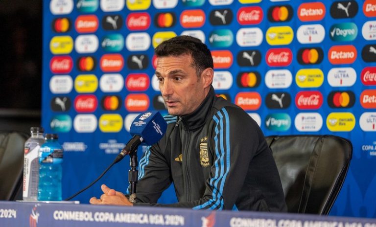 Scaloni: «El equipo siempre reacciona, más allá de jugar bien o mal»