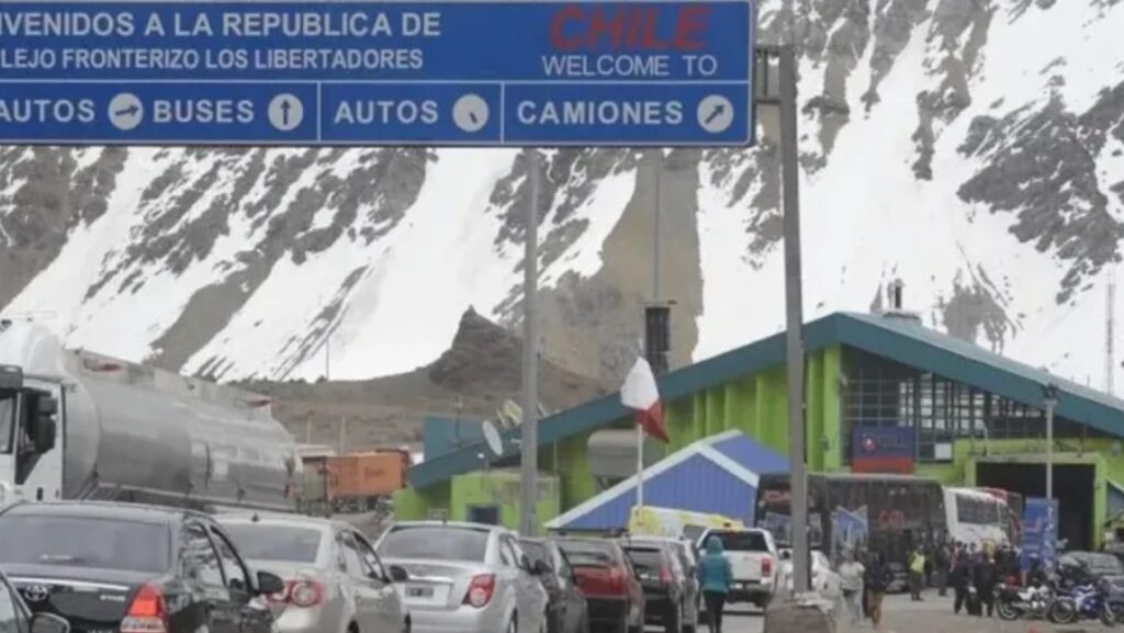 Pilar, Julieta, Chile