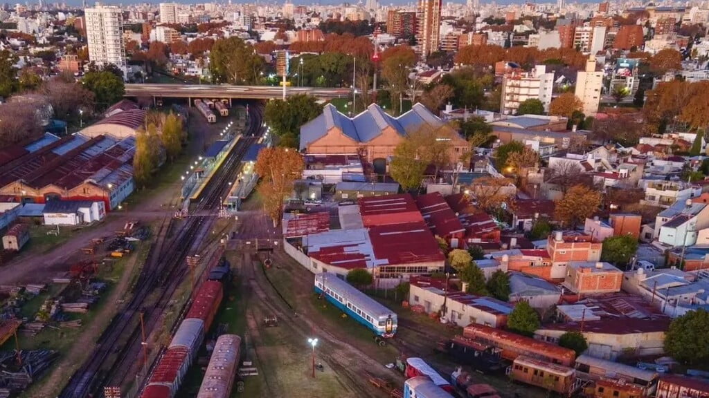 El playón del Ferroclub Argentino de Sáenz Peña, el lugar dnde se desarrollará la reunón en el inicio de las vacaciones de invierno.
