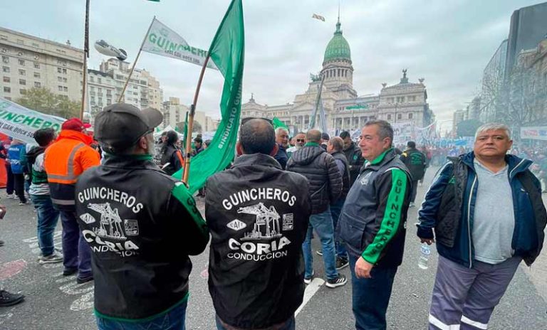 Cada vez más gremios suman acciones legales contra la reinserción de Ganancias