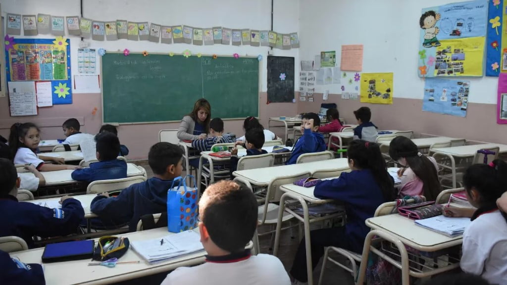 Vuelta a clases con aumento: cuánto saldrá la cuota en las escuelas privadas a partir de agosto