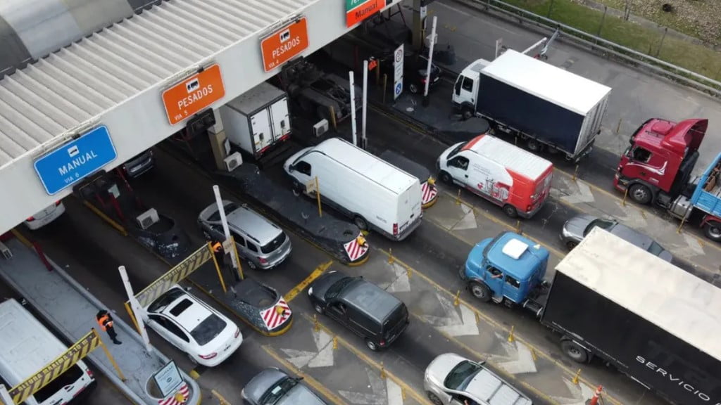 Fuerte aumento en los accesos de CABA: cómo quedan los precios de los peajes con el ajuste dispuesto por el Gobierno