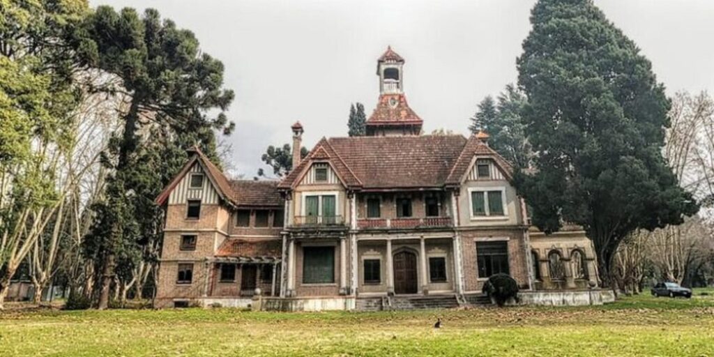 Entra en la etapa final la obra del primer edificio de aulas de la Universidad de Almirante Brown: cómo será y para cuando estará habilitado