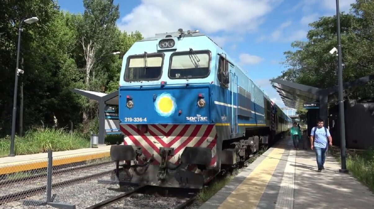 El servicio diésel del tren Sarmiento que une Moreno con Mercedes sumará servicios por la Peregrinación a Luján 2024.