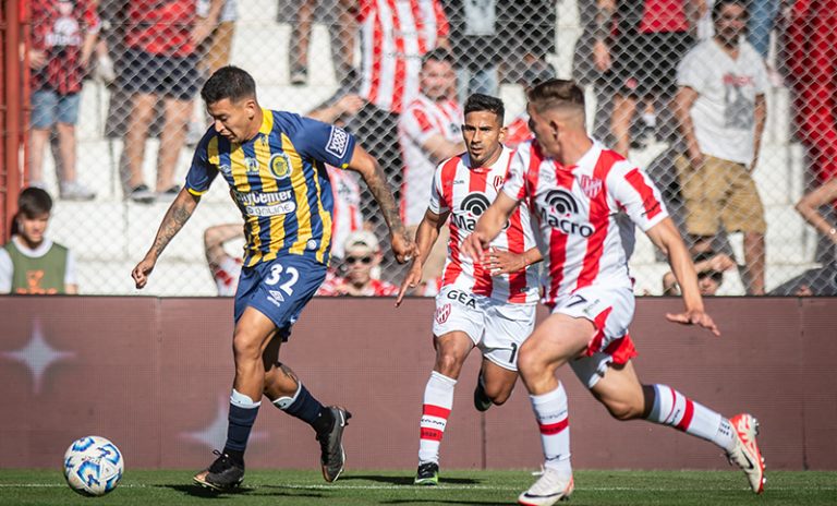 Central empata sin goles con Instituto, en un partido donde pasa poco y nada